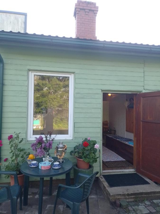 House, Garden & Sauna. Free Parking. Train Stop-200 M. Sea-1 Km. Jūrkalne المظهر الخارجي الصورة