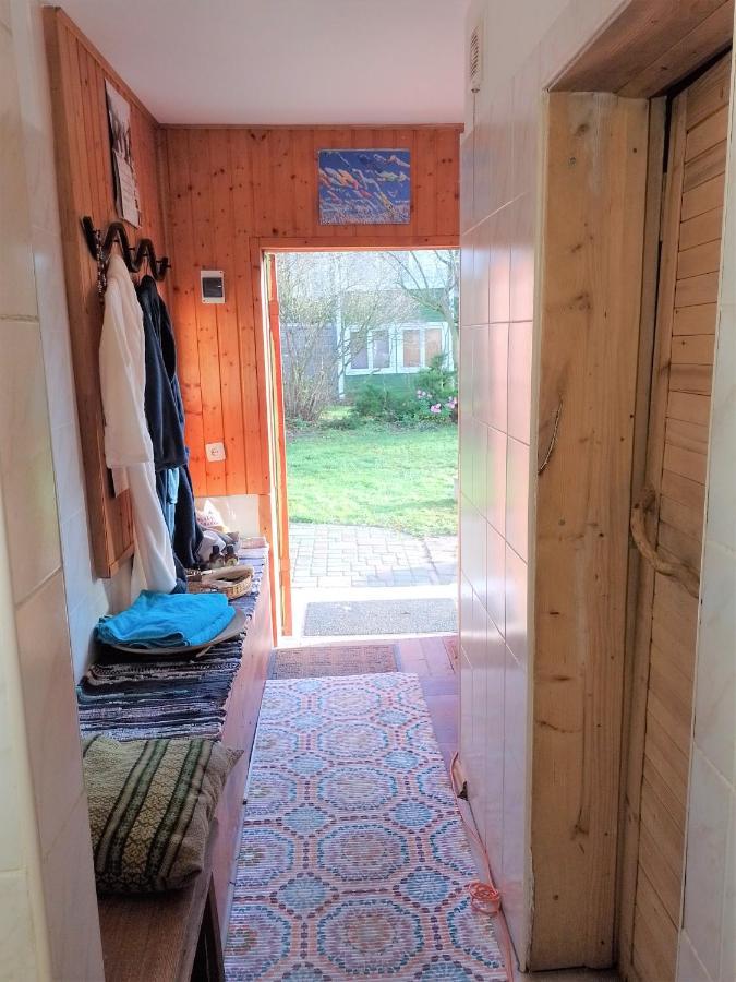 House, Garden & Sauna. Free Parking. Train Stop-200 M. Sea-1 Km. Jūrkalne المظهر الخارجي الصورة