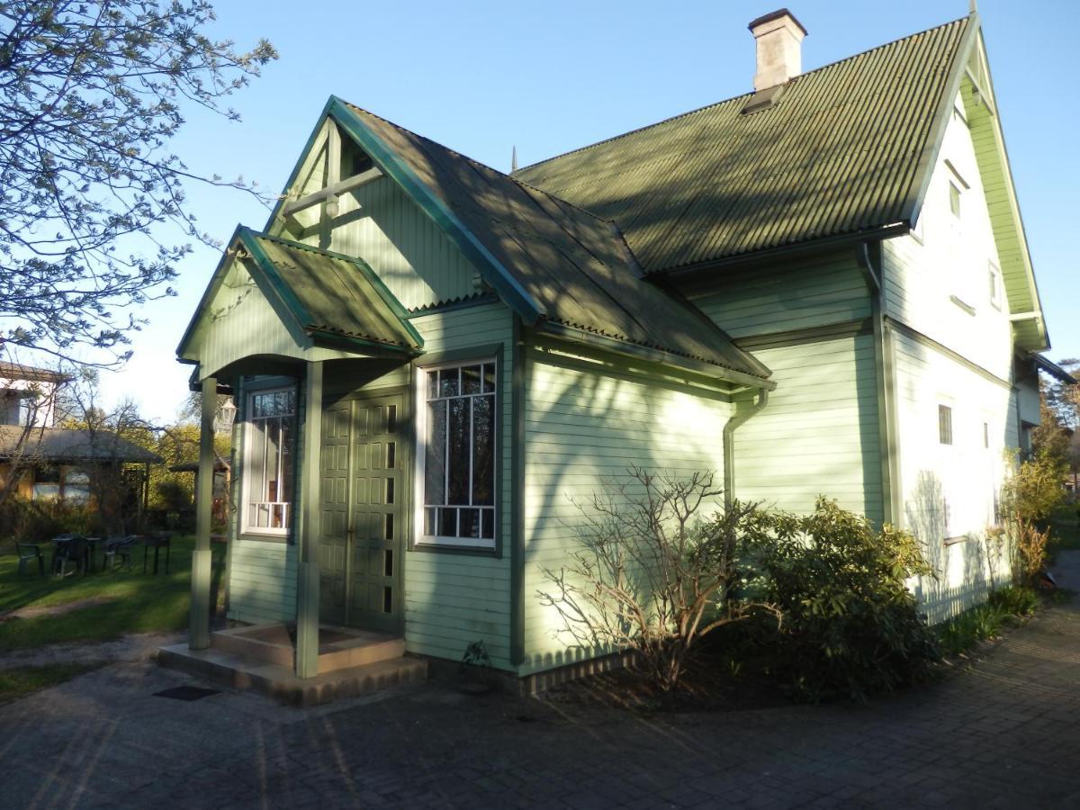 House, Garden & Sauna. Free Parking. Train Stop-200 M. Sea-1 Km. Jūrkalne المظهر الخارجي الصورة